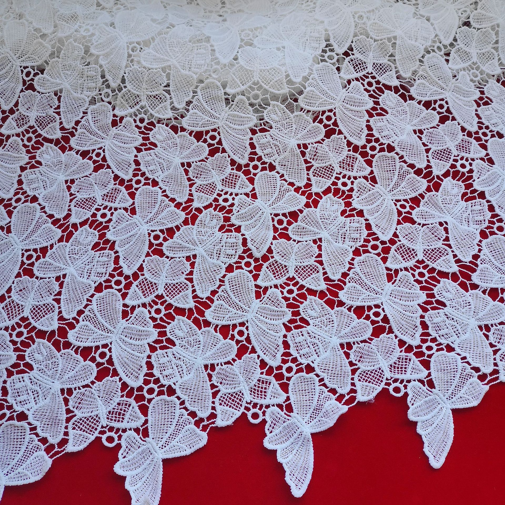 新款牛奶丝满幅小蝴蝶蕾丝绣花水溶 服装面料 质优价美白色可染色