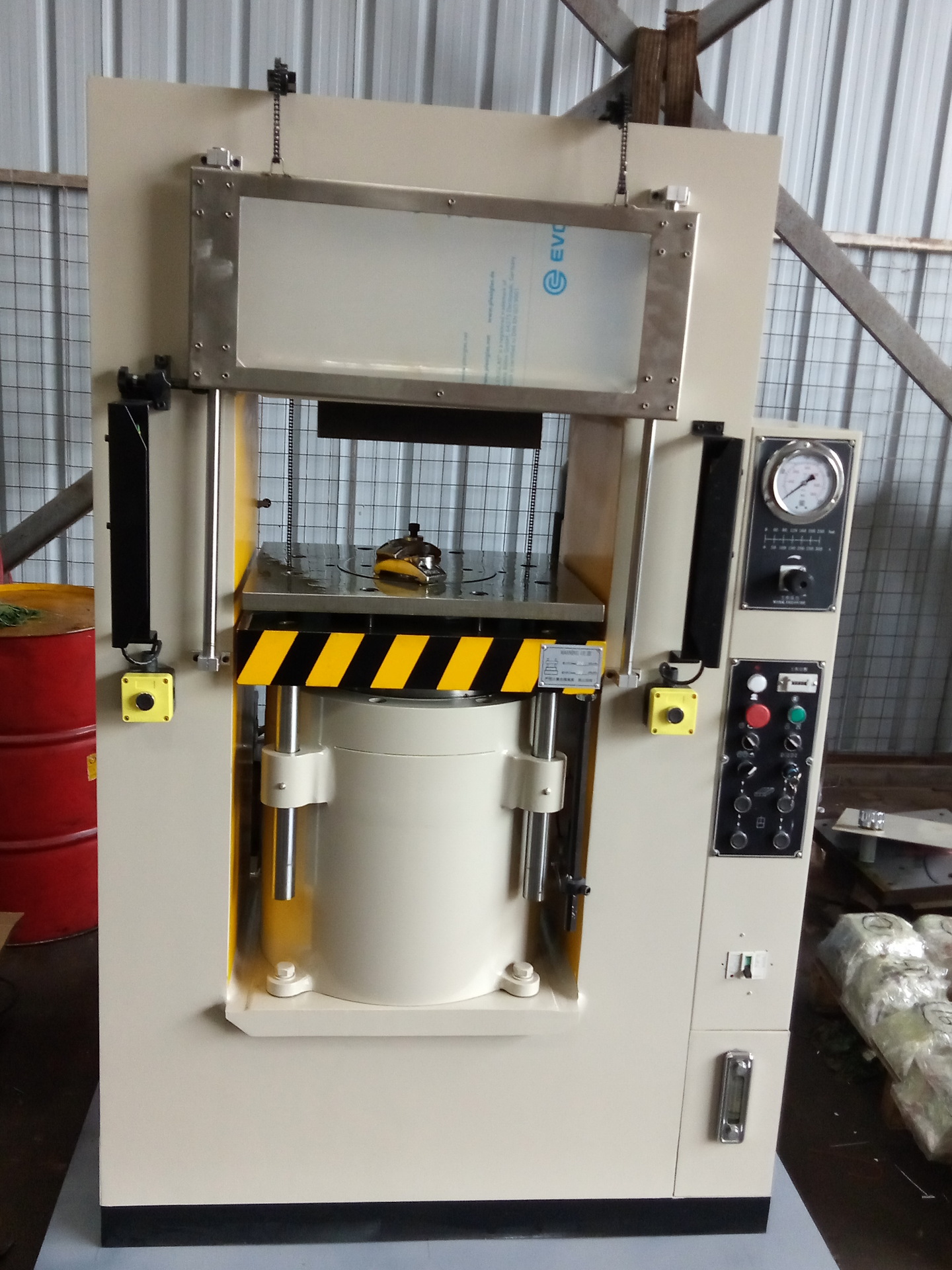 东莞下缸式框架油压机下缸四柱伺服油压机液压机可非