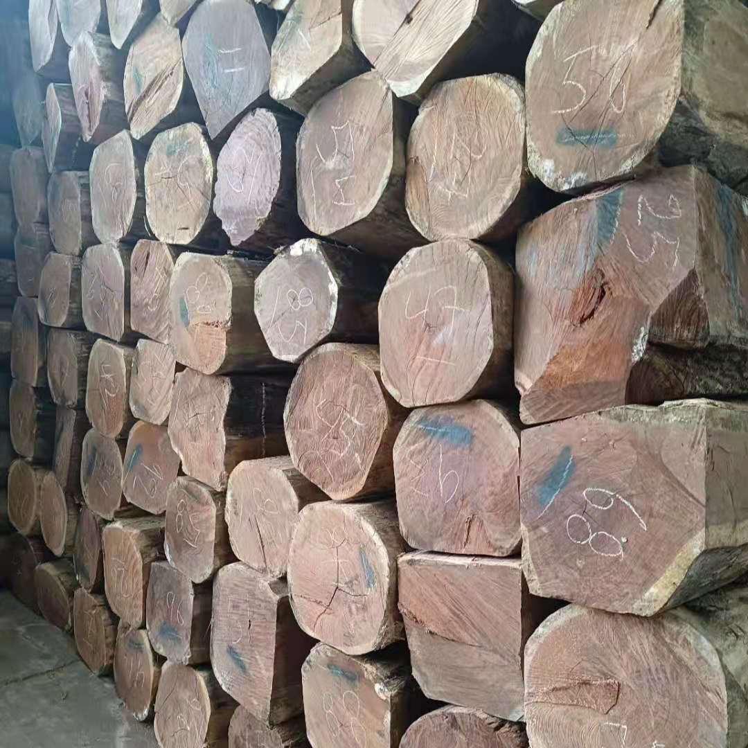 南美红檀香非洲巴拿马红檀香原木红檀原木板材量大价优