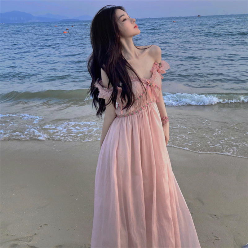 沙滩裙海边度假裙ins超火三亚旅游衣服拍照出游超仙女花朵连衣裙