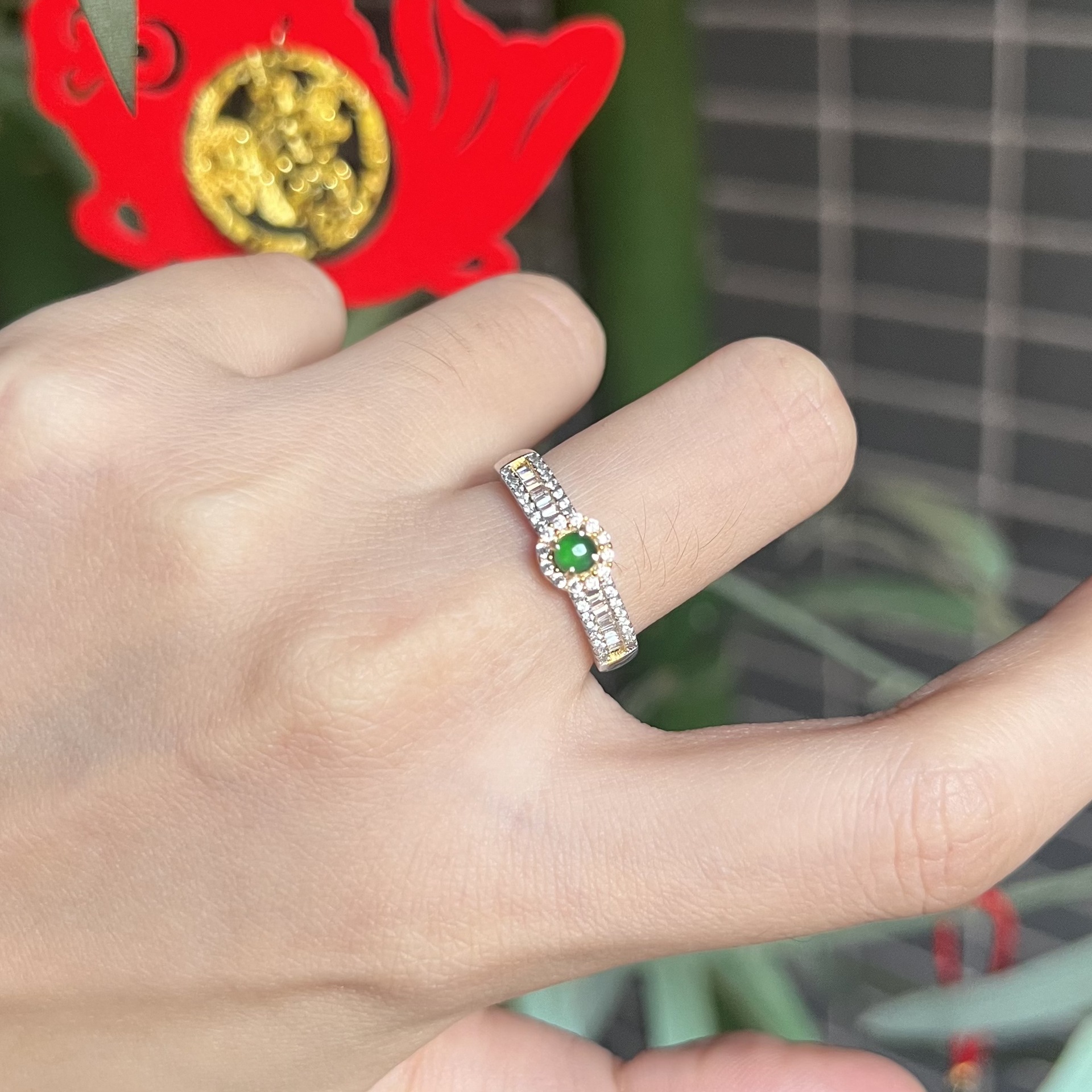 新中式天然a货冰种翡翠蛋面带证书新款925银镶危料阳绿翡翠戒指女