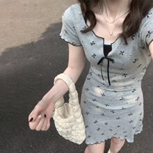 蝴蝶结假两件灰色连衣裙子女夏季2024新款小个子法式收腰显瘦短裙