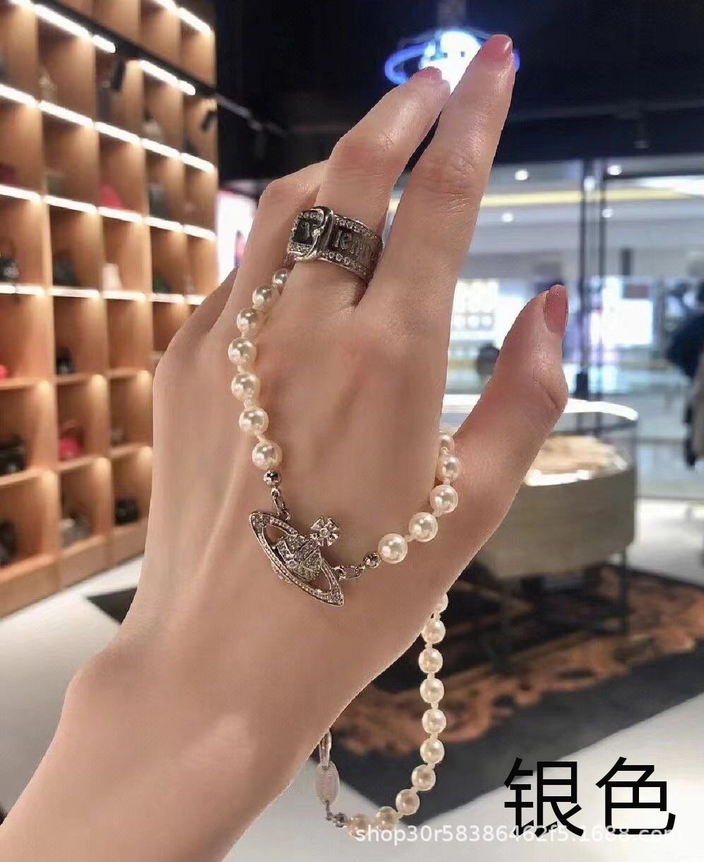 Queen Mother Necklace Female Weiwei'an Saturn Pearl Pin Clip Same Pendant Planet European and American Retro Cross-Border