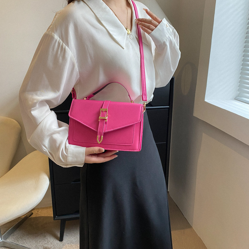 High-Grade Niche Belt Buckle Design Portable Square Pouch Women's 2023 Spring Fashion Popular Shoulder Messenger Bag