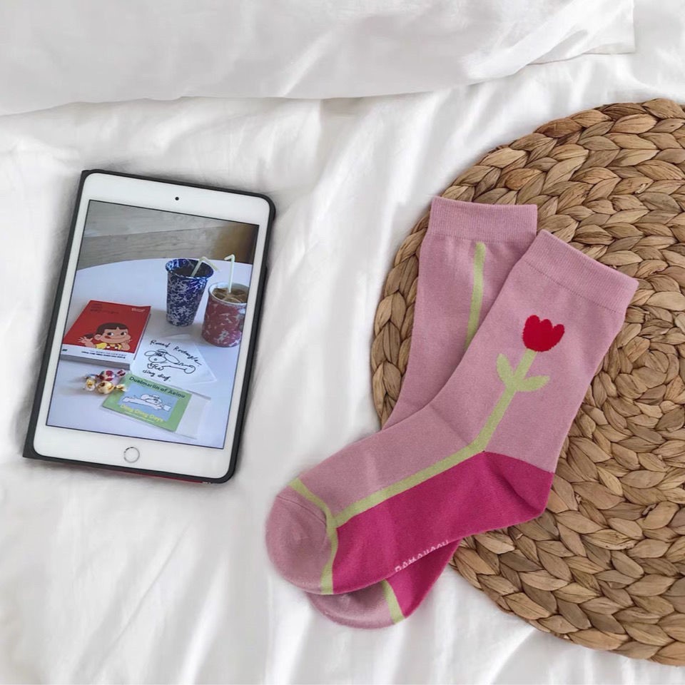 韩国ins泫雅小花袜子紫色格子粉色郁金香可爱软妹学生中筒袜春秋