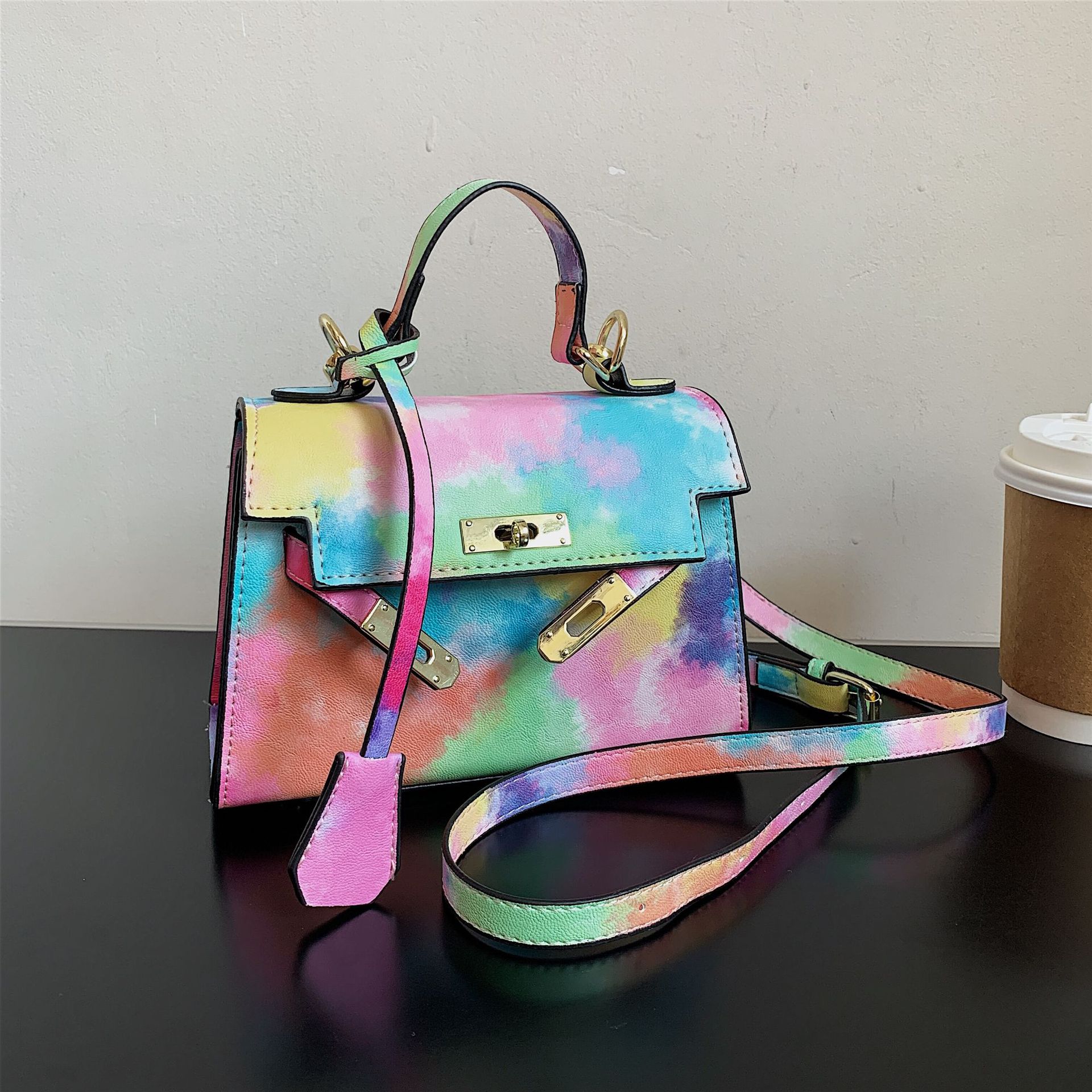 2021新款彩色手提个性果冻包单肩斜挎女包百搭欧美彩虹职业bags