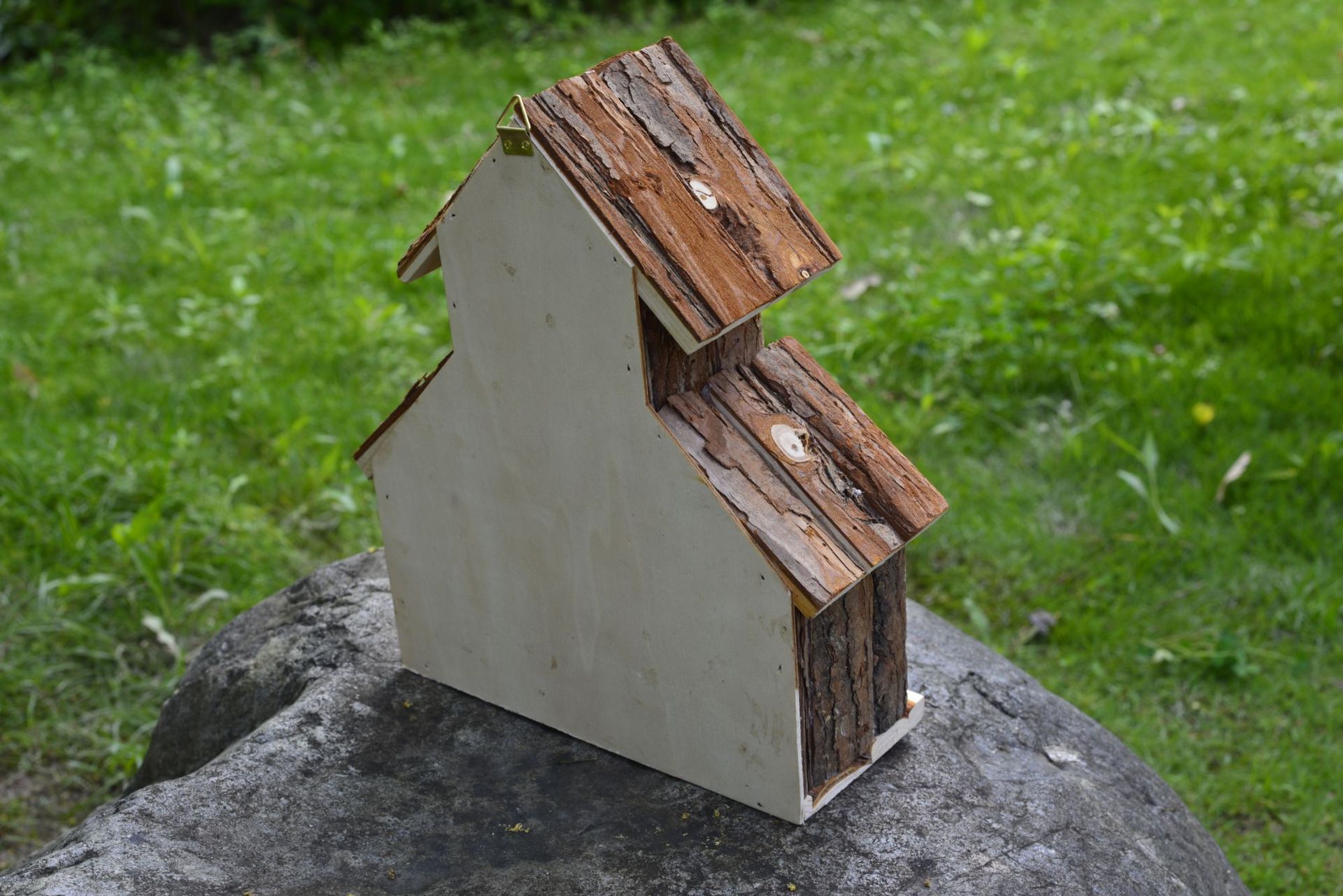 树皮木质昆虫屋蜜蜂窝悬挂带树皮户外园林小型鸟窝瓢虫蝴蝶屋旅馆