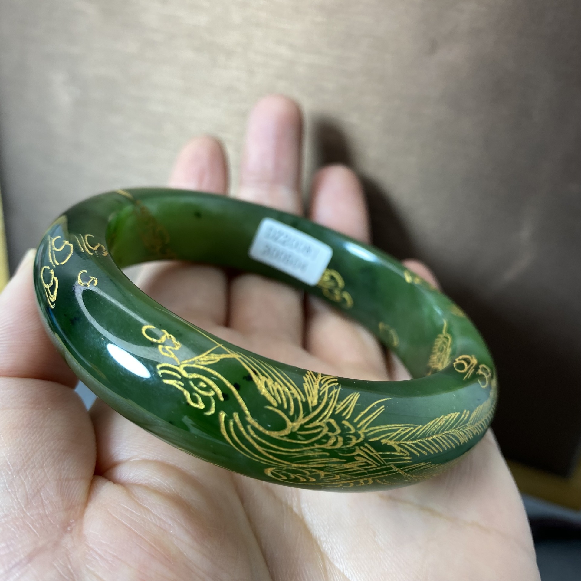 新疆和田玉描金彩绘雕花玉手镯碧玉手镯菠菜绿玉镯子女带证书