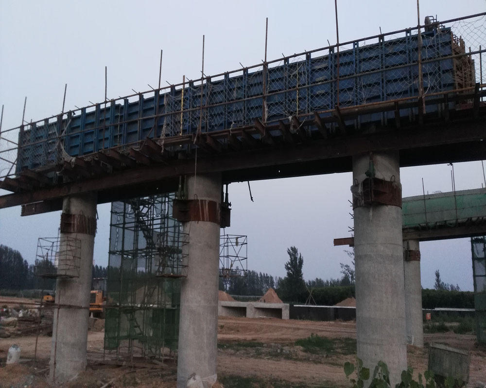 盖梁模板  钢模板  钢抱箍  桥梁模板  高速模板  高铁模板