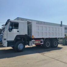 跨境供应豪沃原装翻斗卡车 非洲贸易工程翻斗车 豪沃6X4工程自卸