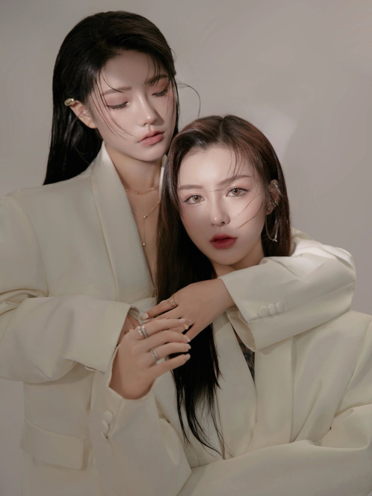 影楼展会新款闺蜜写真摄影服装港风时尚霸气西装款姐妹装拍摄服饰