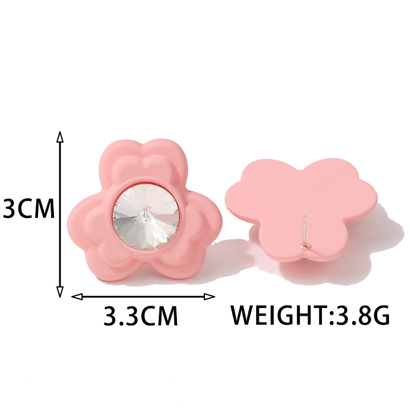 Best Seller in Europe and America Cross-Border New Mixed Color Ornament Ear Stud Flower Love Embedded Design Resin Material Environmental Protection Craft