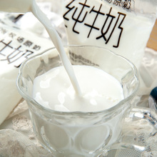 爆款纯牛奶透明包装180ml袋装网红小白袋低温新鲜营养早餐奶