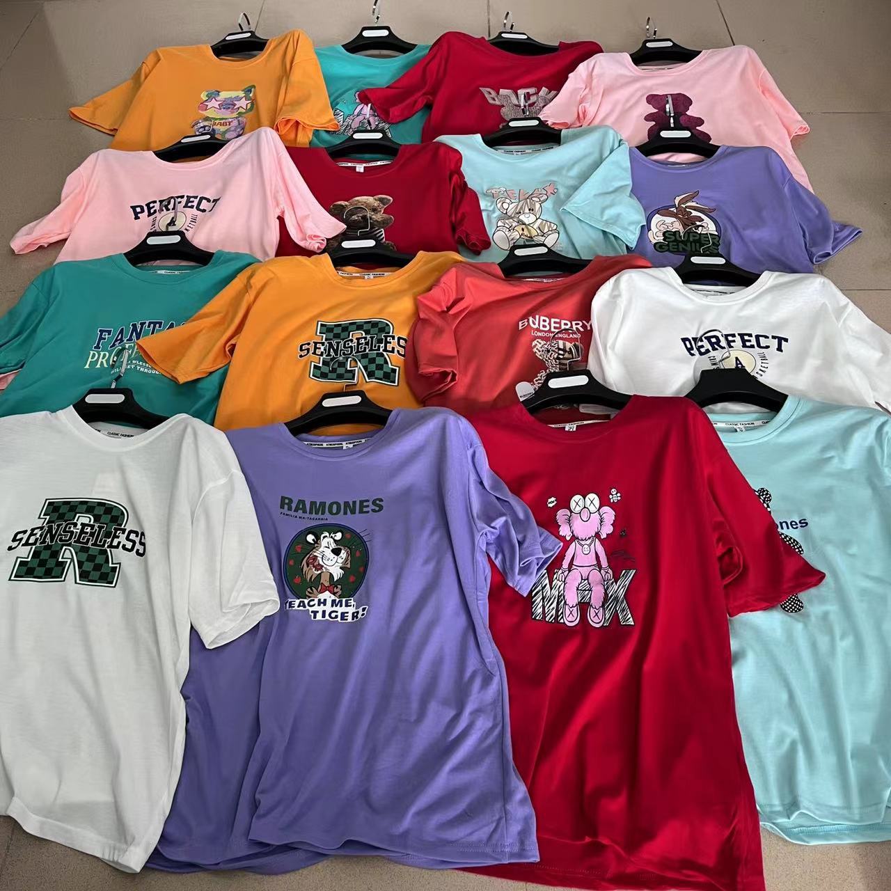 夏季广州尾货1元2元尾货 女装短袖t恤女 阿里巴巴外贸女t阿里库存