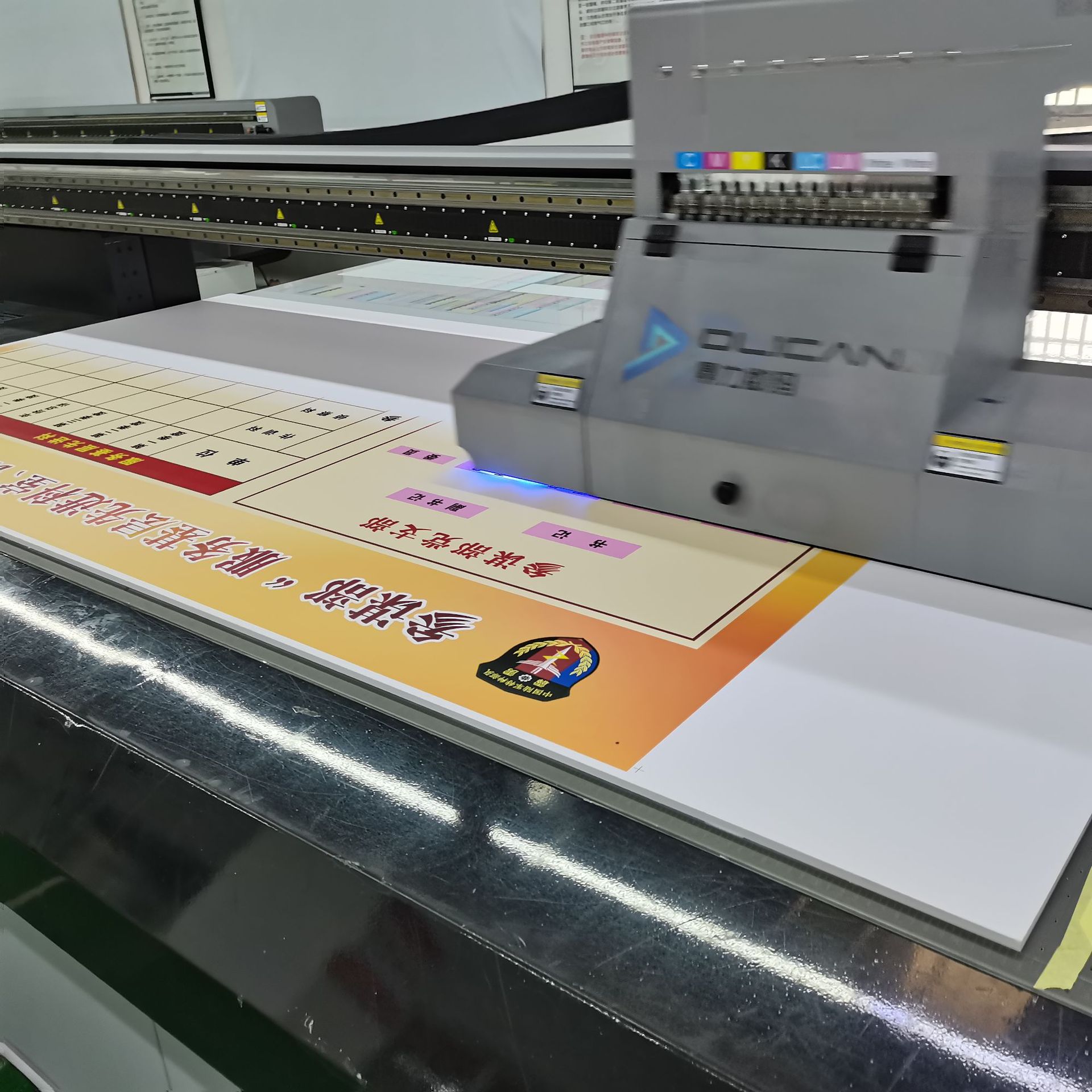 平板uv打印pvc雪弗板文化墙uv喷绘亚克力标识牌印刷uv彩印鼠标垫