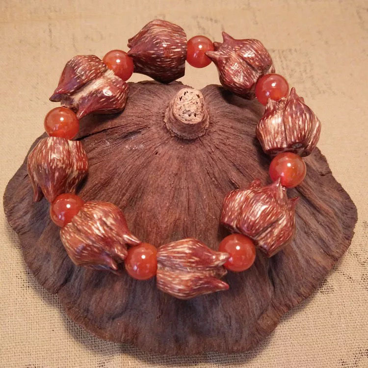 直播爆款滴血莲花菩提手串血红色海南野菠萝手工雕刻血红手链礼物