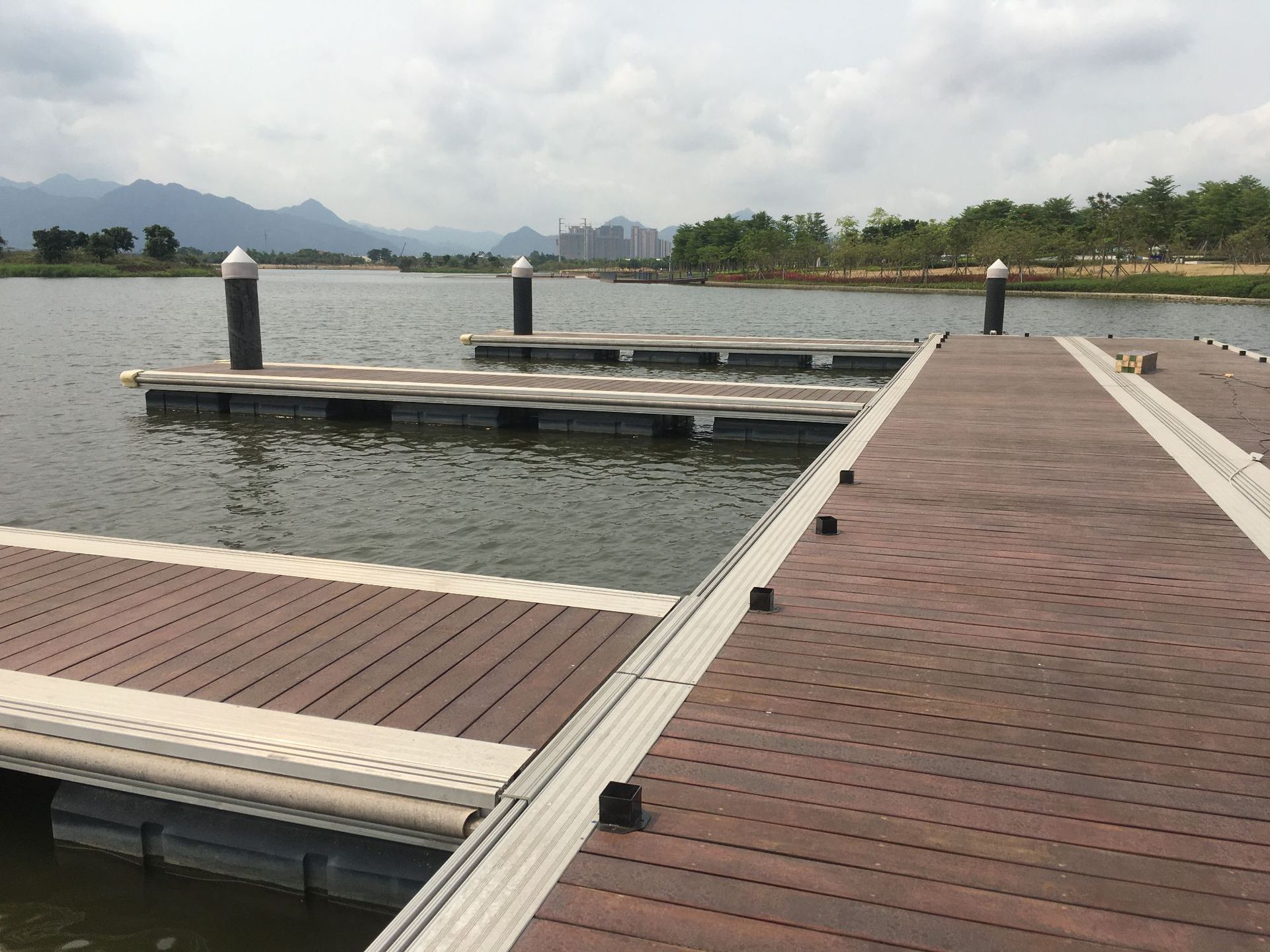 水上浮桥 游艇码头 水上平台