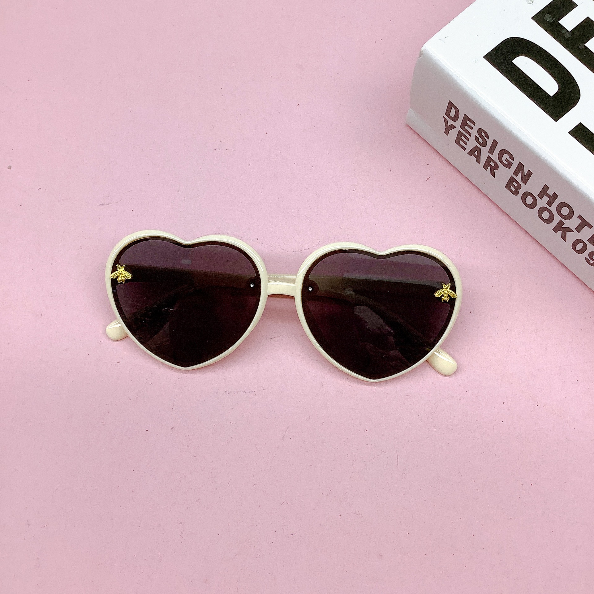 Fashion Bee Peach Heart Cute Kids Sunglasses Korean Cross-Border Trend Street Snap Baby Sunglasses round Face Sunglasses