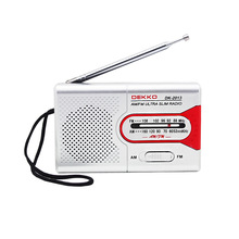 厂家热销复古便携式迷你AMFM收音机环保耐用使用干电池收音机