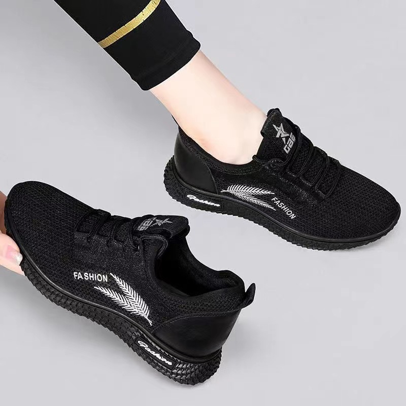 Spring New Women's All-Match Mesh Surface Shoes Flyknit Casual Fashion Sneakers Women's Breathable Comfortable Cross-Border Shoes Wholesale