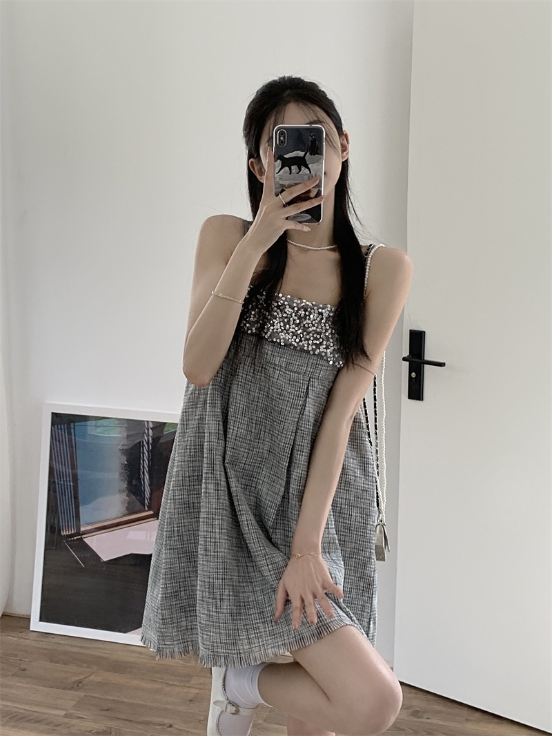 子欲短裙夏季性感气质吊带辣妹连衣裙一字肩小个子a字女装亮片纯