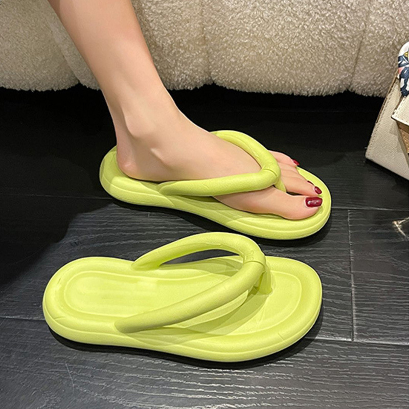 Eva Flip-Flops Female Summer Wholesale in Stock Soft Bottom Anti-Slip Versatile Personality Couple Seaside Beach Flip-Flops