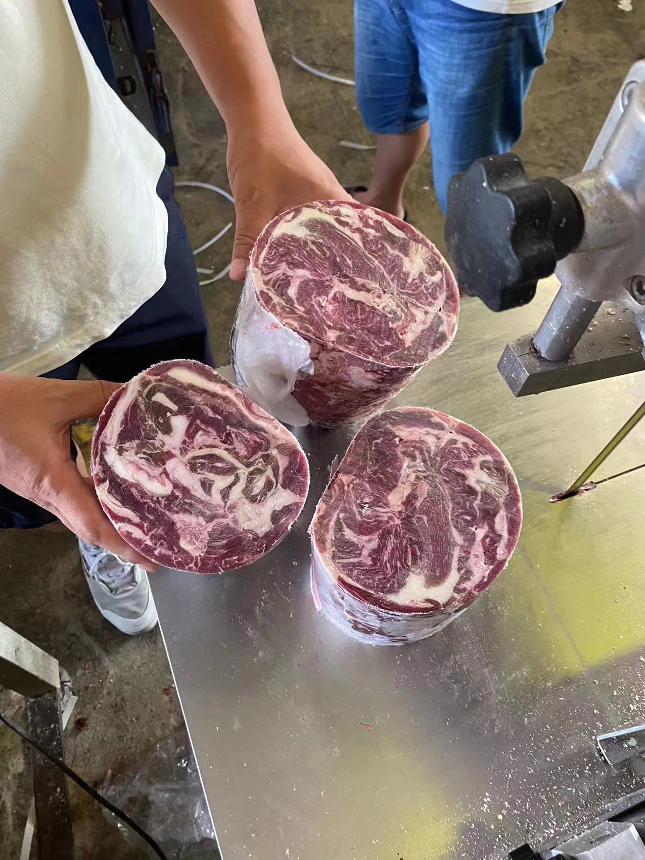40斤冷冻牛碎肉新鲜边角料冰鲜牛碎腩餐饮食材剔骨牛肉牛筋腩快餐