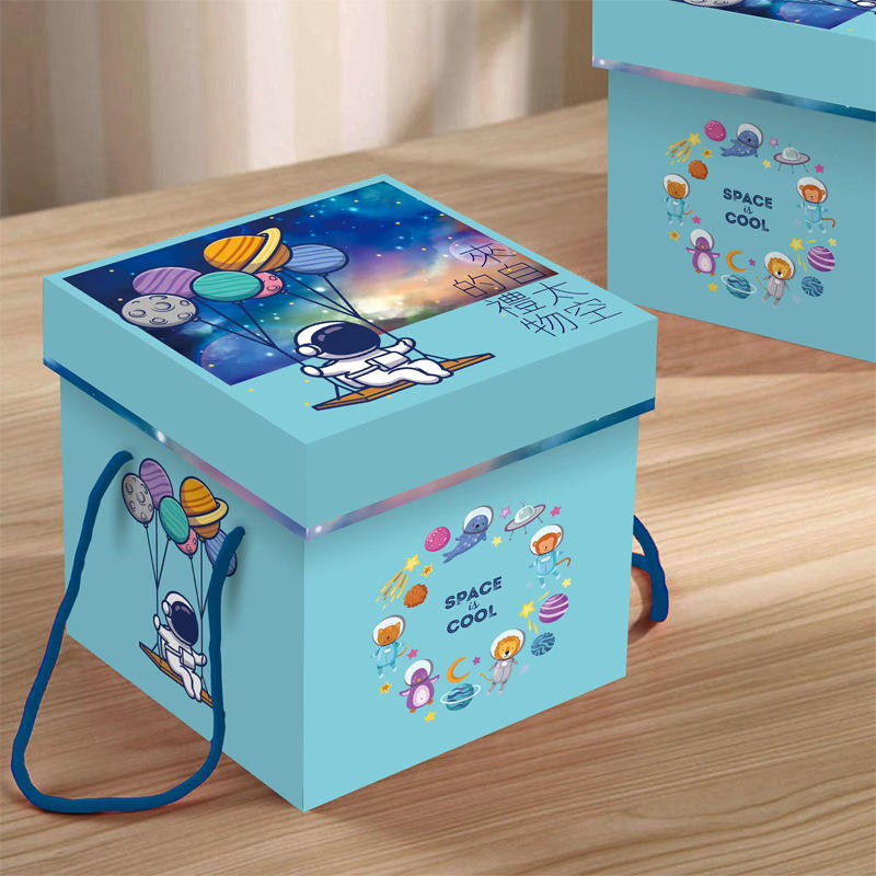 零食大礼包包装盒彩盒 六一儿童节小批量卡通正方形瓦楞手提礼盒