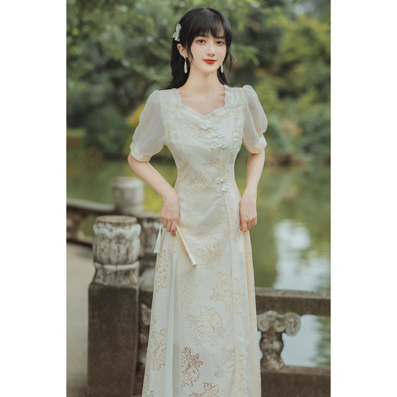 23年新式复古旗袍改良版方领连衣裙夏年轻款女法式初恋复古温柔