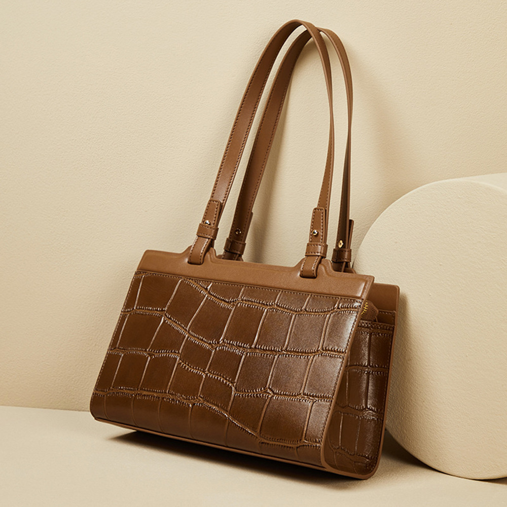 时尚休闲中性包包