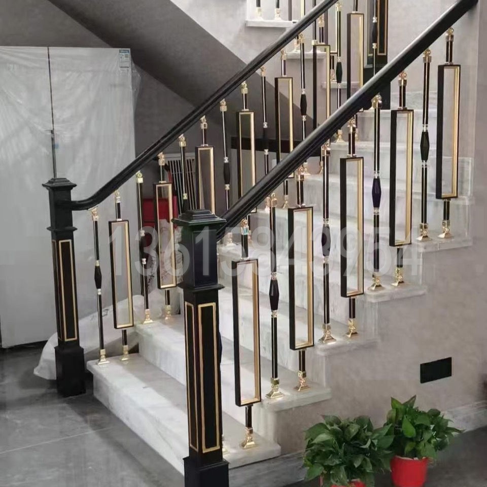 豪华高端别墅室内楼梯扶手护栏铝合金实木家用现代轻奢楼梯扶手