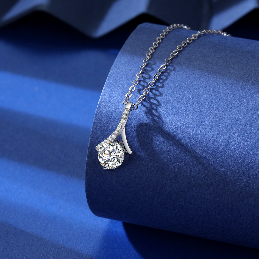 直播抖音网红小红书爆款日韩仿真莫桑石项链一克拉项链美人鱼吊坠