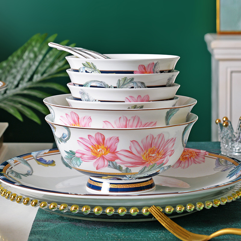 European Entry Lux Bone China Tableware Suit Golden Edge Dishware Set Ceramic Gift Gift Housewarming Home