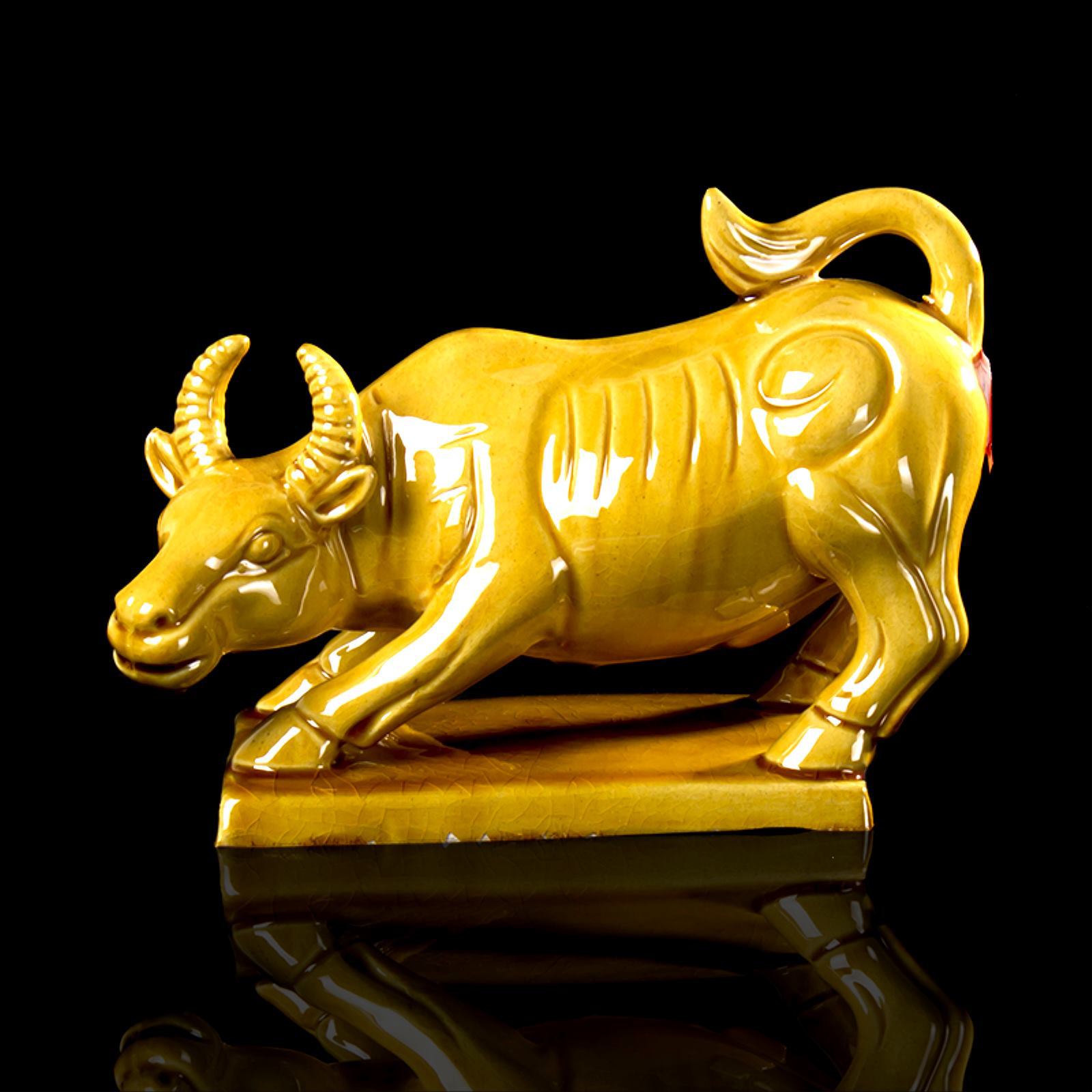 牛转乾坤 陶瓷黄牛摆件 十二生肖办公室客厅家居摆设风水招财瓷