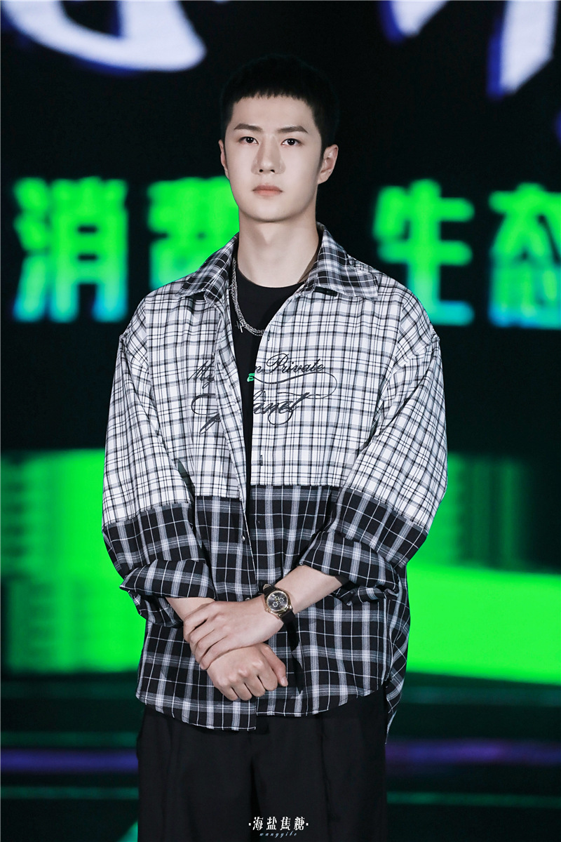 秋季新款格子衬衫女情侣日系时尚宽松休闲港风衬衣王一博同款衣服