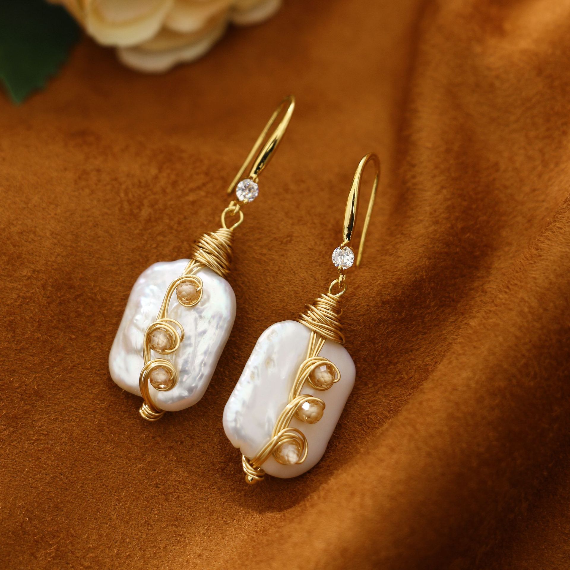 Zircon Crystal Winding Baroque Fresh Water Pearl Earrings Retro High Sense Temperament Entry Lux Autumn and Winter Special-Interest Earrings