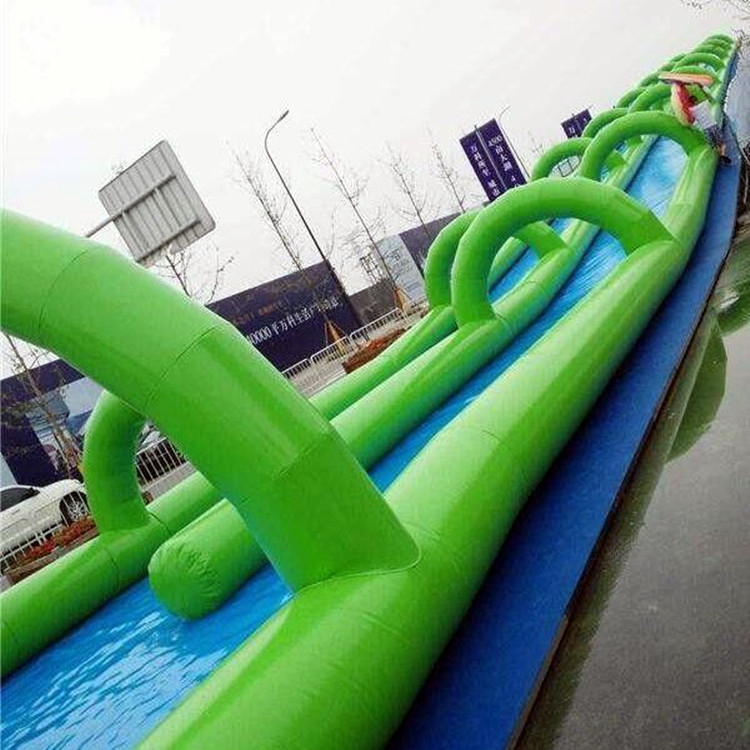 销售供应乐淮佳80米充气城市滑道气模赛道可移动水上乐园玩具设施