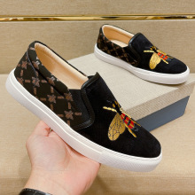 自营gucci 黑色蜜蜂刺绣金属扣乐福鞋 577236 ds800