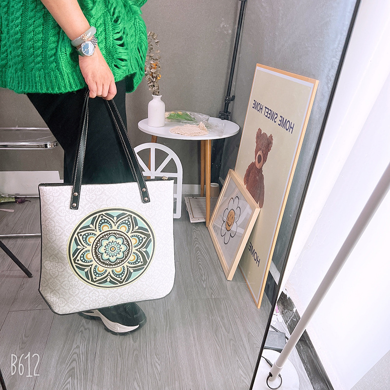 New Women's Retro Ethnic Style Shoulder Shopping Bag Mummy Bag Portable Shopping Bag Storage Type Stylish Bag Women