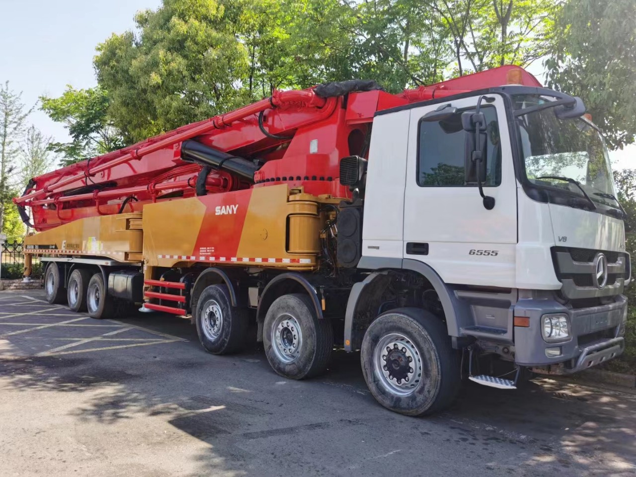 供应三一72米泵车二手混凝土泵车