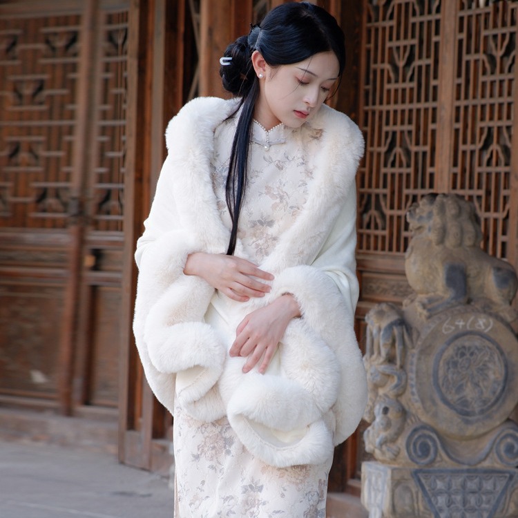 民国风仿皮草白色毛毛绒斗篷披肩女装外套配旗袍2022秋冬气质针织