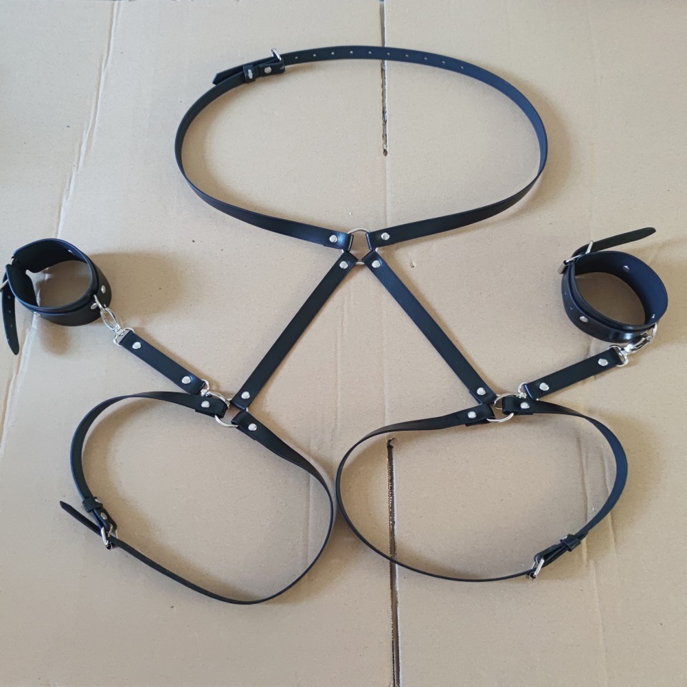 New Sexy SM Clothing Belt Handcuffs Props Middle East Foreign Trade Qatar Sexy Lingerie Set Adult Supplies