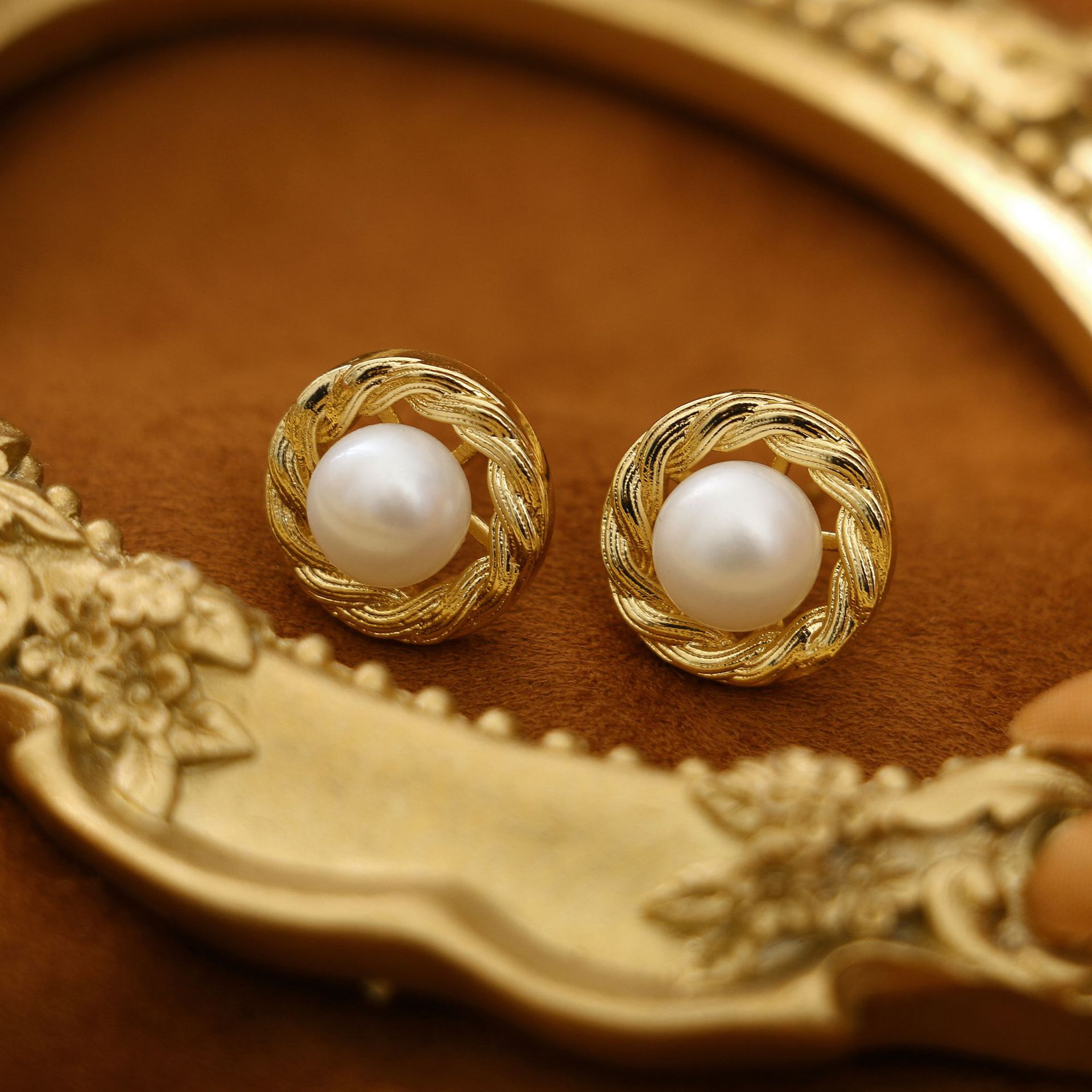 Hemp Lace Bread Bead Stud Earrings Fresh Water Pearl Earrings Retro High Sense Temperament Entry Lux Autumn and Winter Special-Interest Earrings