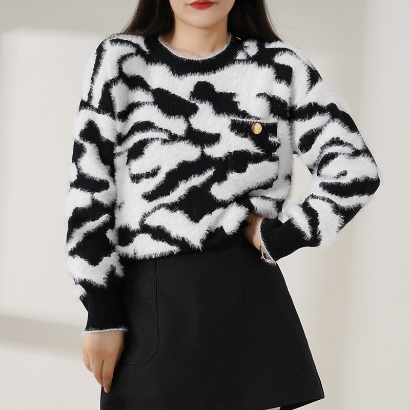 【现货】新款秋冬港风时尚貂毛针织上衣宽松外穿网红豹纹毛衣女