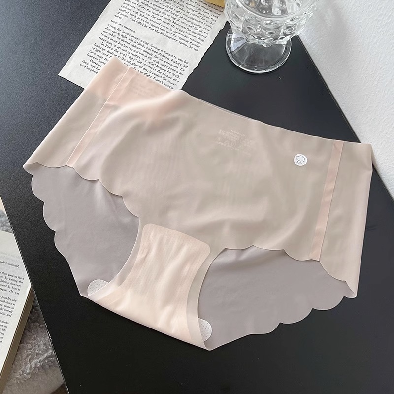 Seamless Underwear Women's Summer Hot Breathable Ultra-Thin Quick-Drying Mask 3D Peach Hip Fitness Ice Silk Briefs Ladies