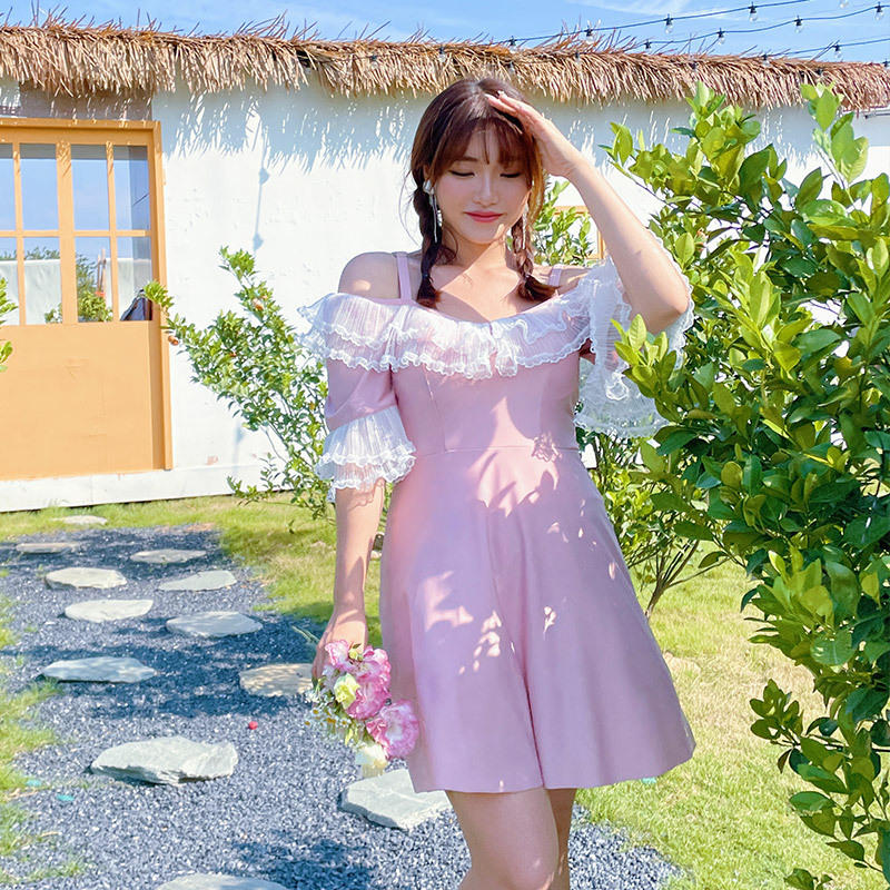 梨卡大码泳衣显瘦微胖mm清新少女感一字肩温泉度假连体平角泳装女