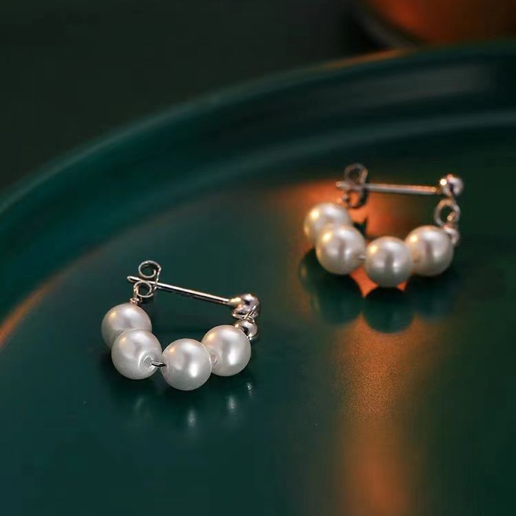 Korean-Style Pearl Earrings for Women Retro French Elegant High-Grade Light Luxury Earrings Summer 2023 New Earrings