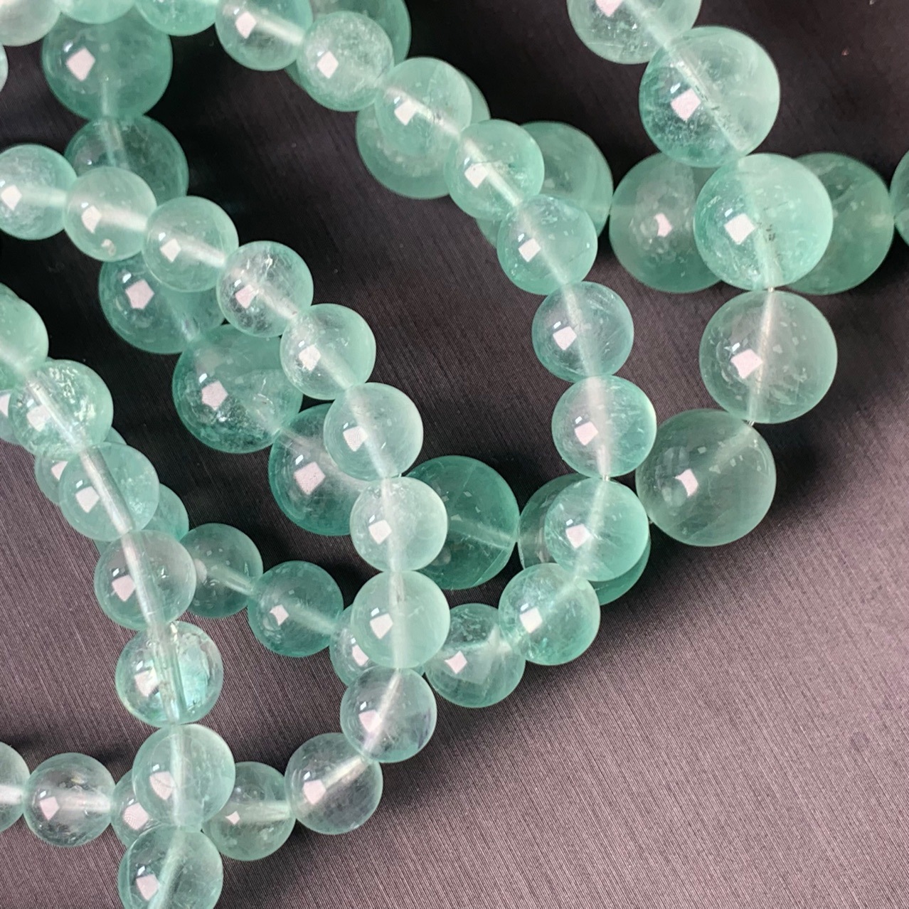 福利款天然绿莹石手链女纯色新品萤石手串饰品批发市场水晶供应链