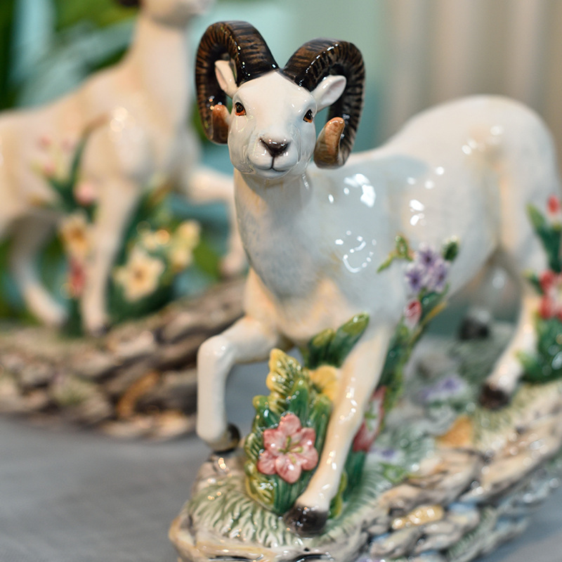 Ceramic Goat Birthday Friends Colleagues Gift Box Packaging Housewarming Gift TV Cabinet Entrance Coffee Table Desktop Decoration