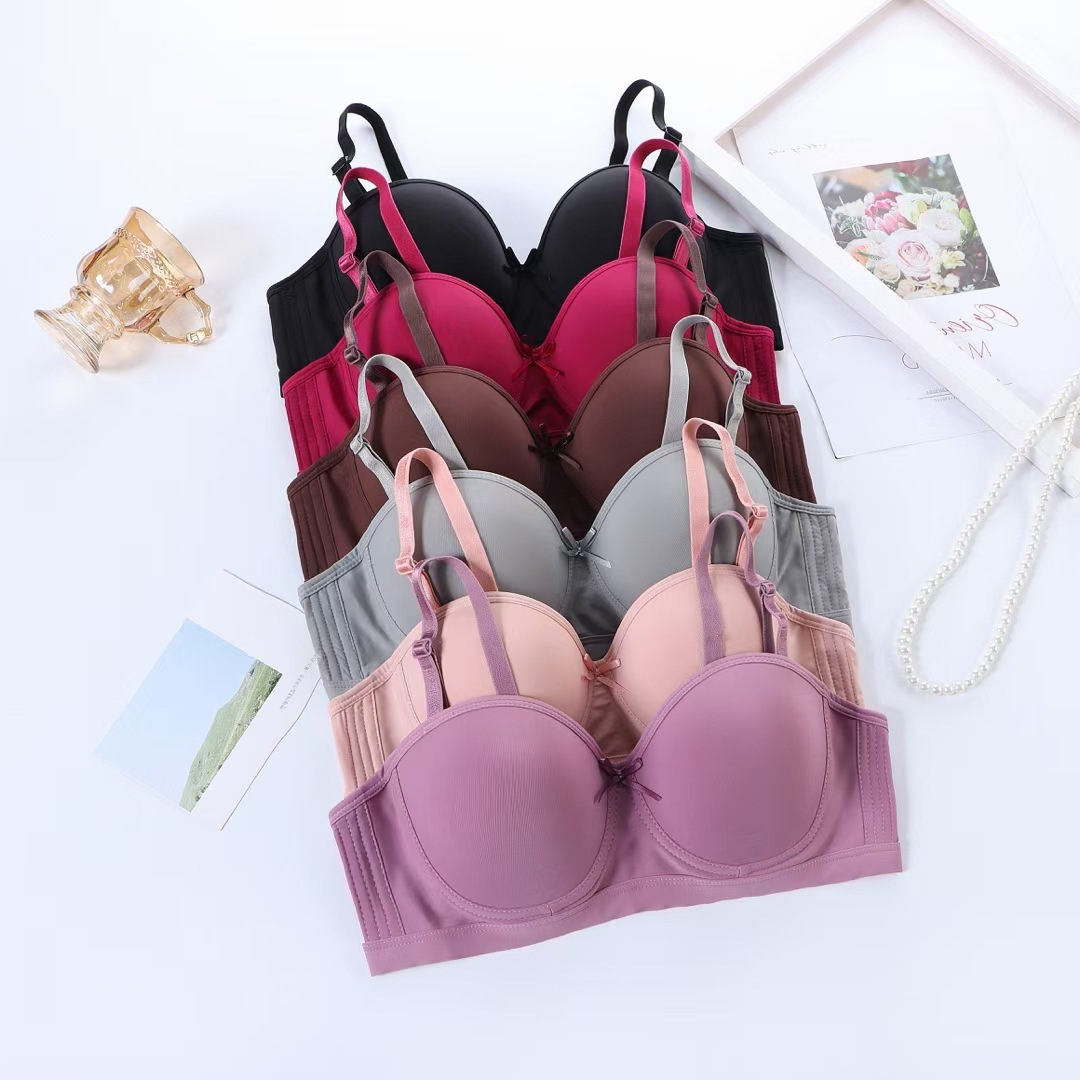 a589时尚1/2半杯简约百搭光面有钢圈两排扣肩带可拆卸文胸内衣